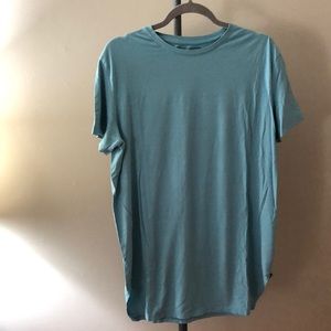 Alphalete fishtail shirt